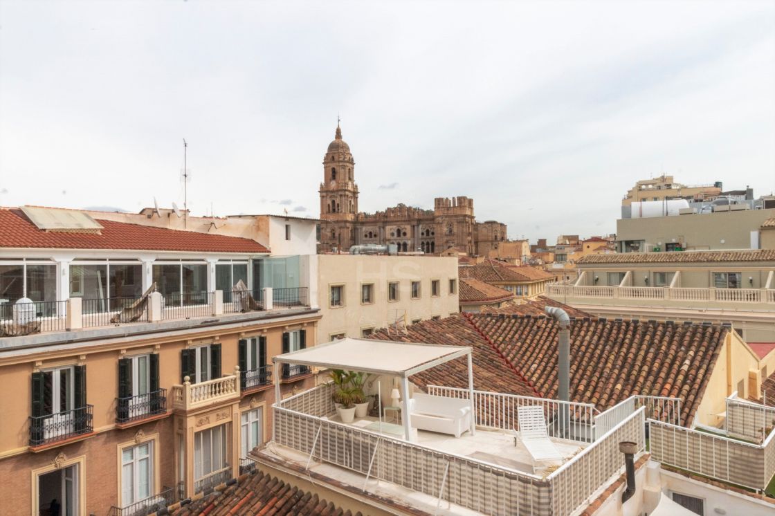 Magnificent penthouse with panoramic views in the heart of Malaga’s historic centre