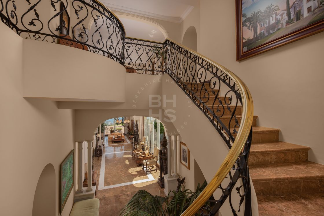Mountain Bayview Luxury Estate