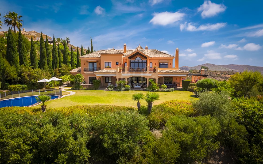 Villas for sale in Marbella Club Golf Resort, Benahavis