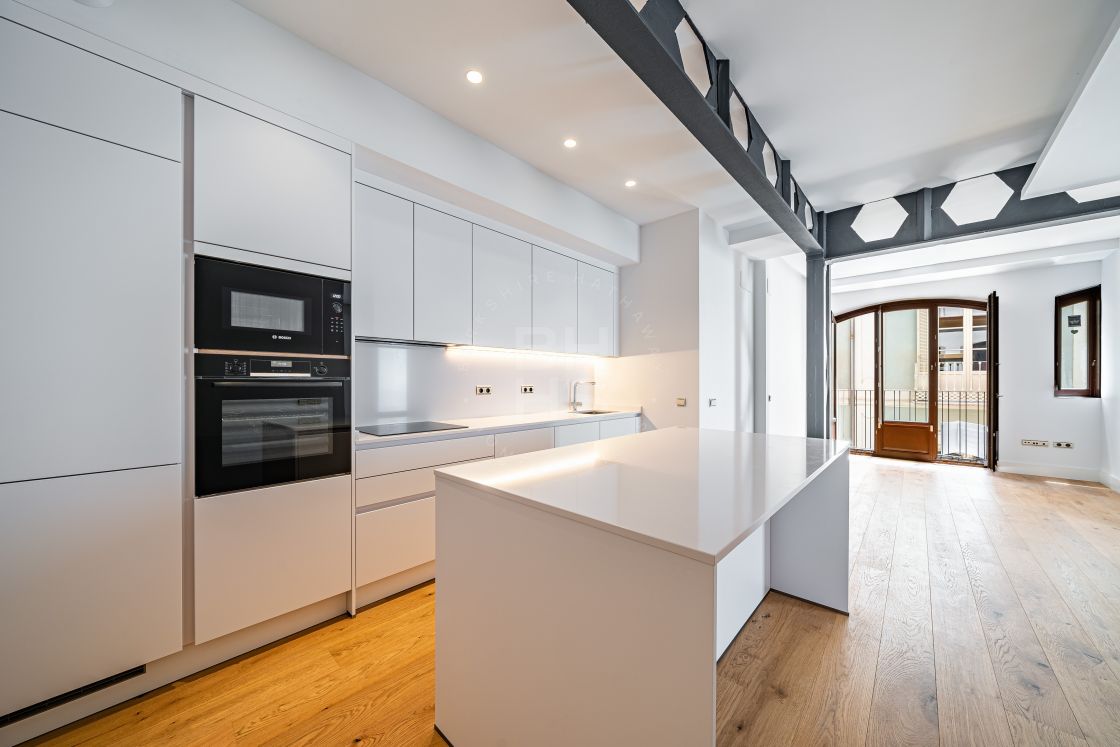 Brand new modern 3-bedroom apartment in the heart of Malaga’s Historic Centre