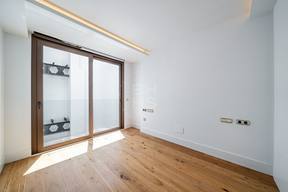 Brand new modern 3-bedroom apartment in the heart of Malaga’s Historic Centre