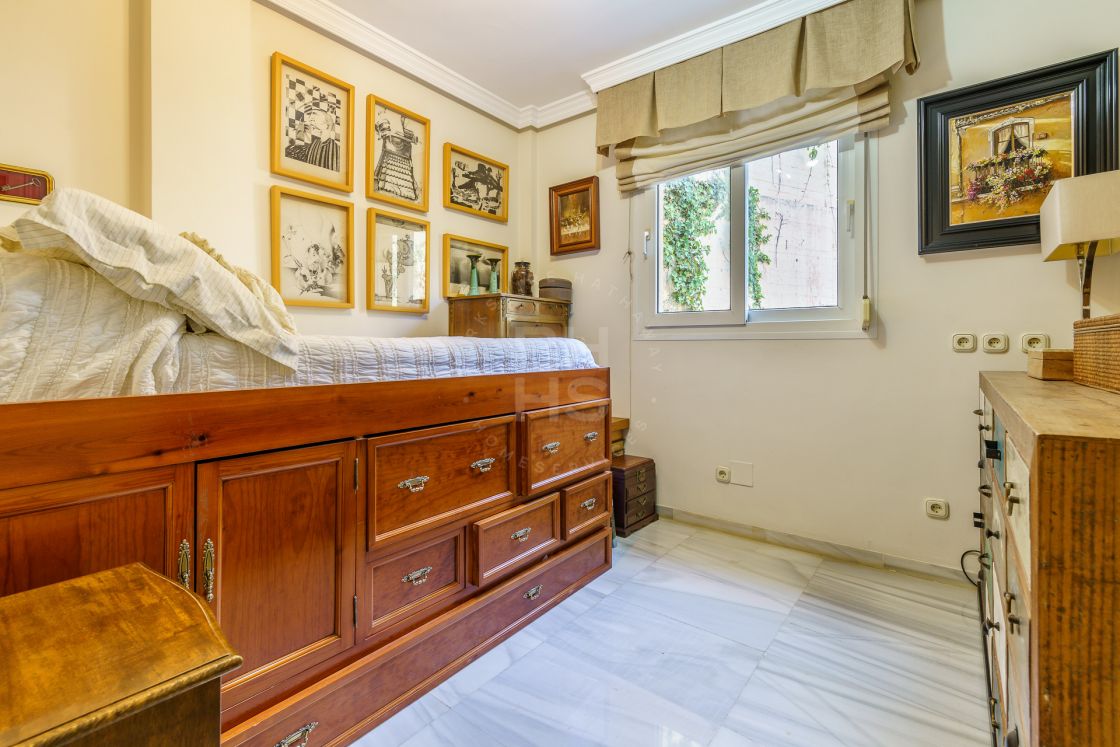Stunning semi-detached house situated in a prestigious area of Mayorazgo