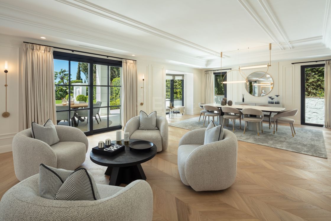 Astonishing villa in Sierra Blanca with indoor pool and breathtaking views over the Mediterranean.