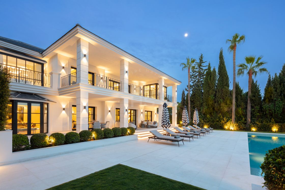 Astonishing villa in Sierra Blanca with indoor pool and breathtaking views over the Mediterranean.
