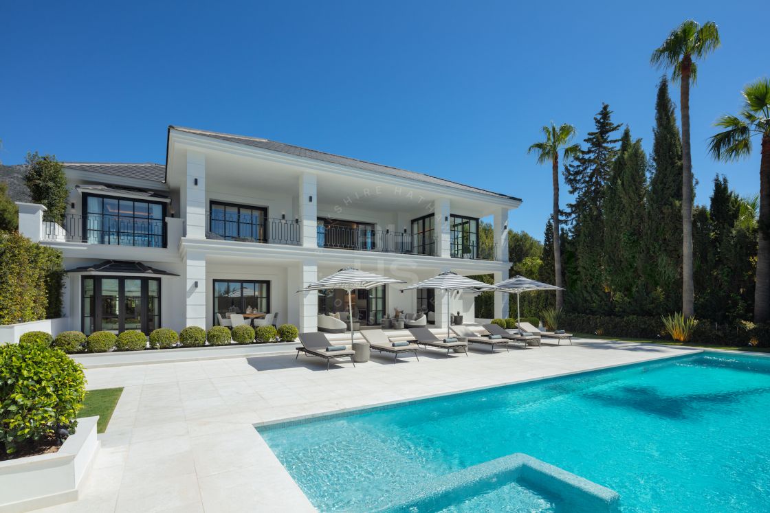 Astonishing villa in Sierra Blanca with indoor pool and breathtaking views over the Mediterranean.