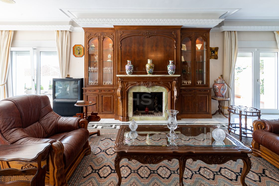 Luxurious villa with unparalleled sea views in eastern Malaga