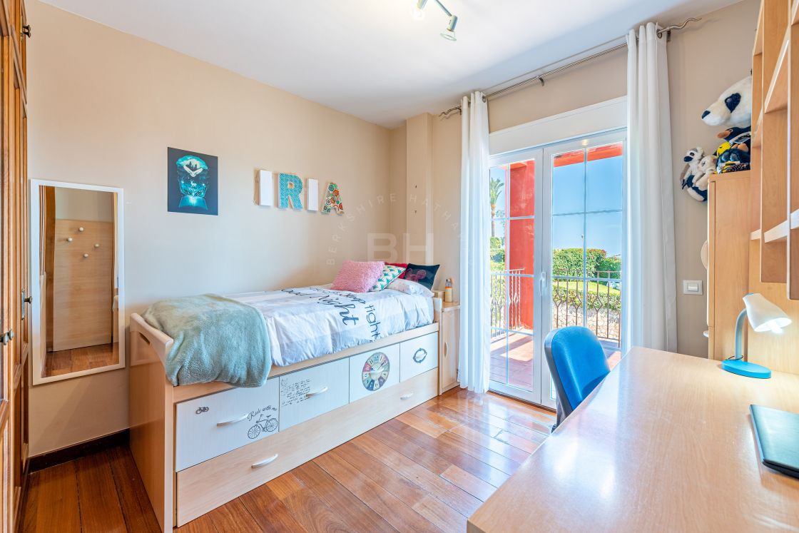 Splendid family villa with sea views in eastern Malaga