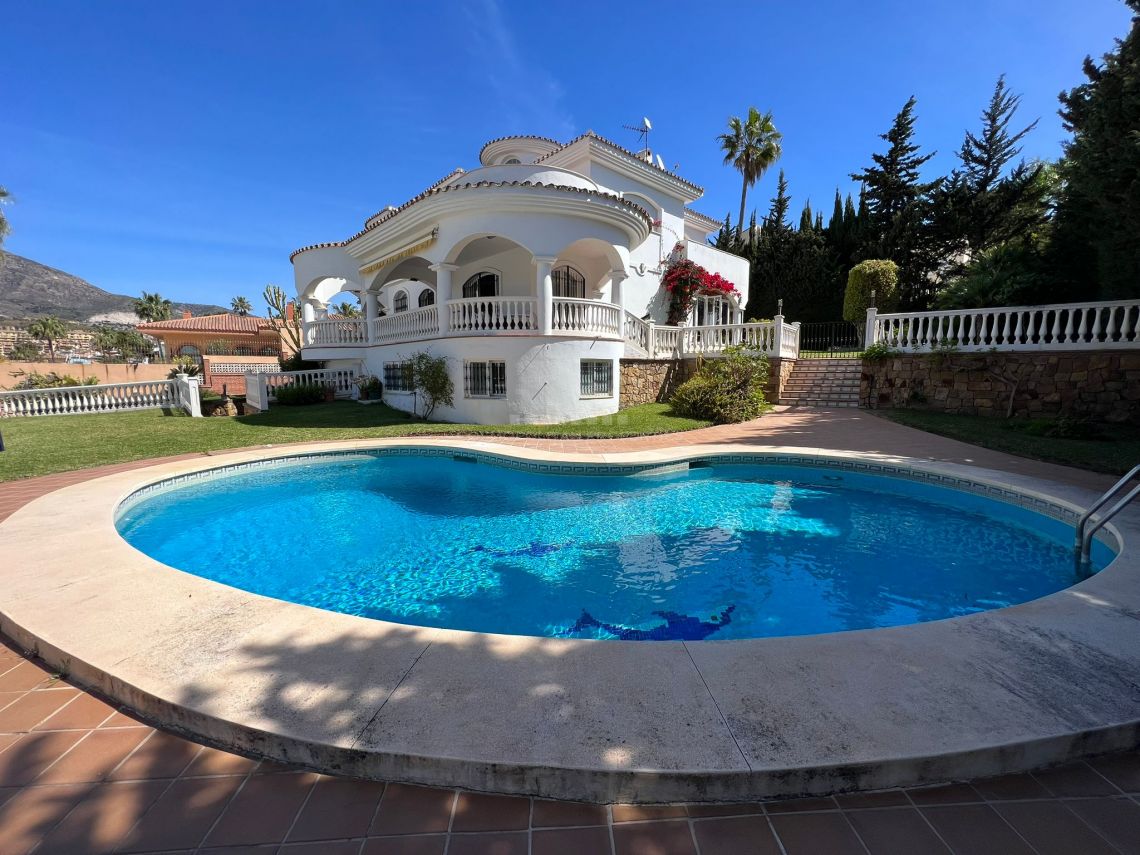 Villas for sale in Torrequebrada, Benalmadena