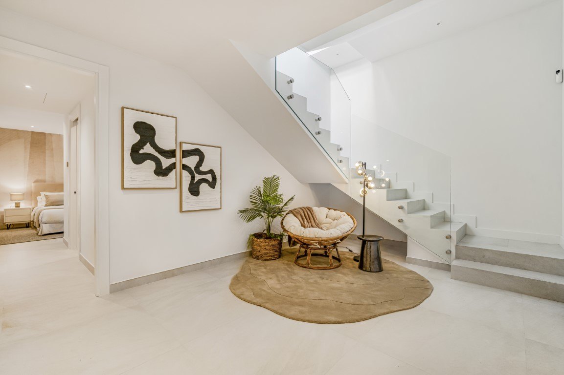 Stunning large contemporary style villa on Marbella's Golden Mile