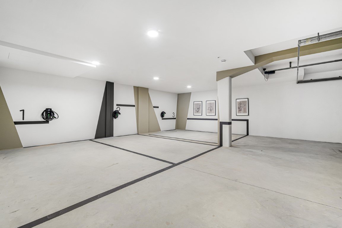 Stunning large contemporary style villa on Marbella's Golden Mile