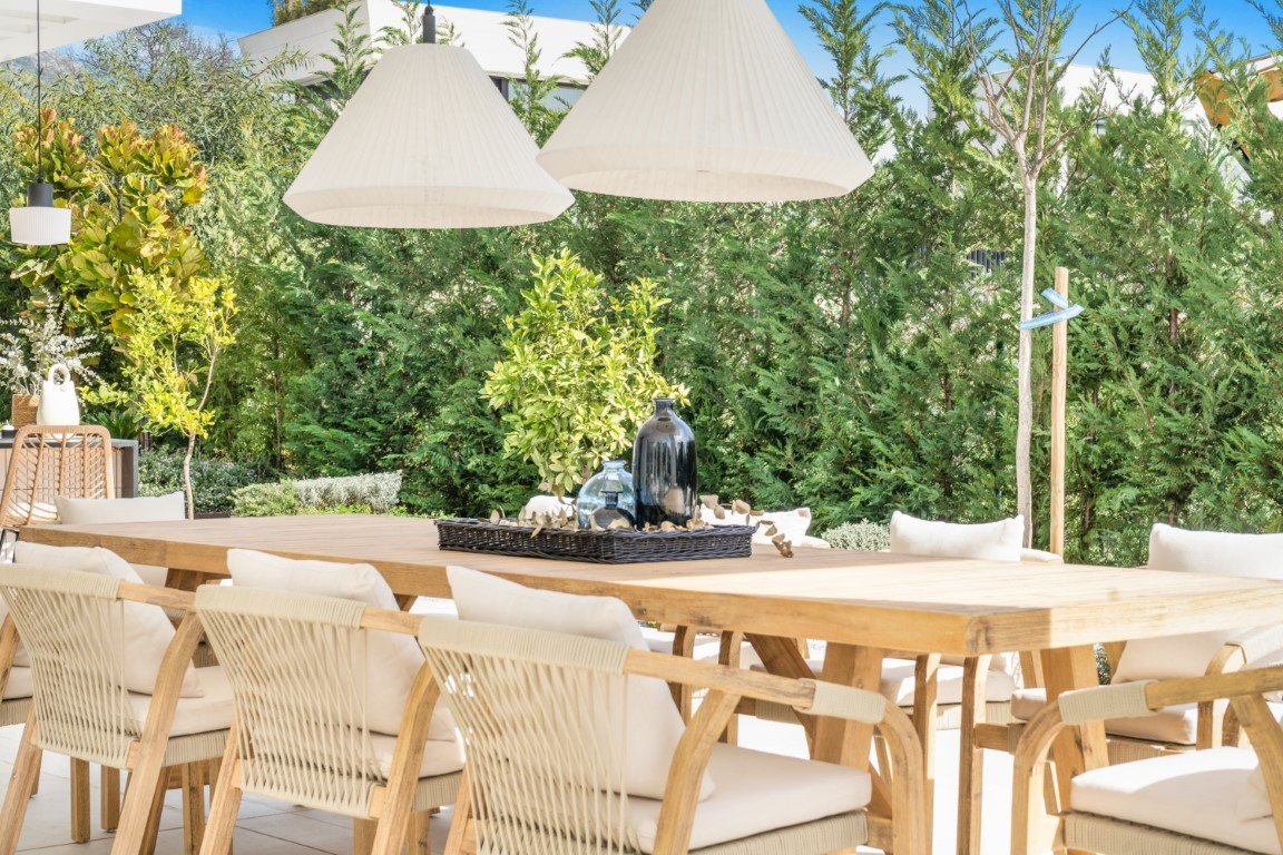 Stunning large contemporary style villa on Marbella's Golden Mile