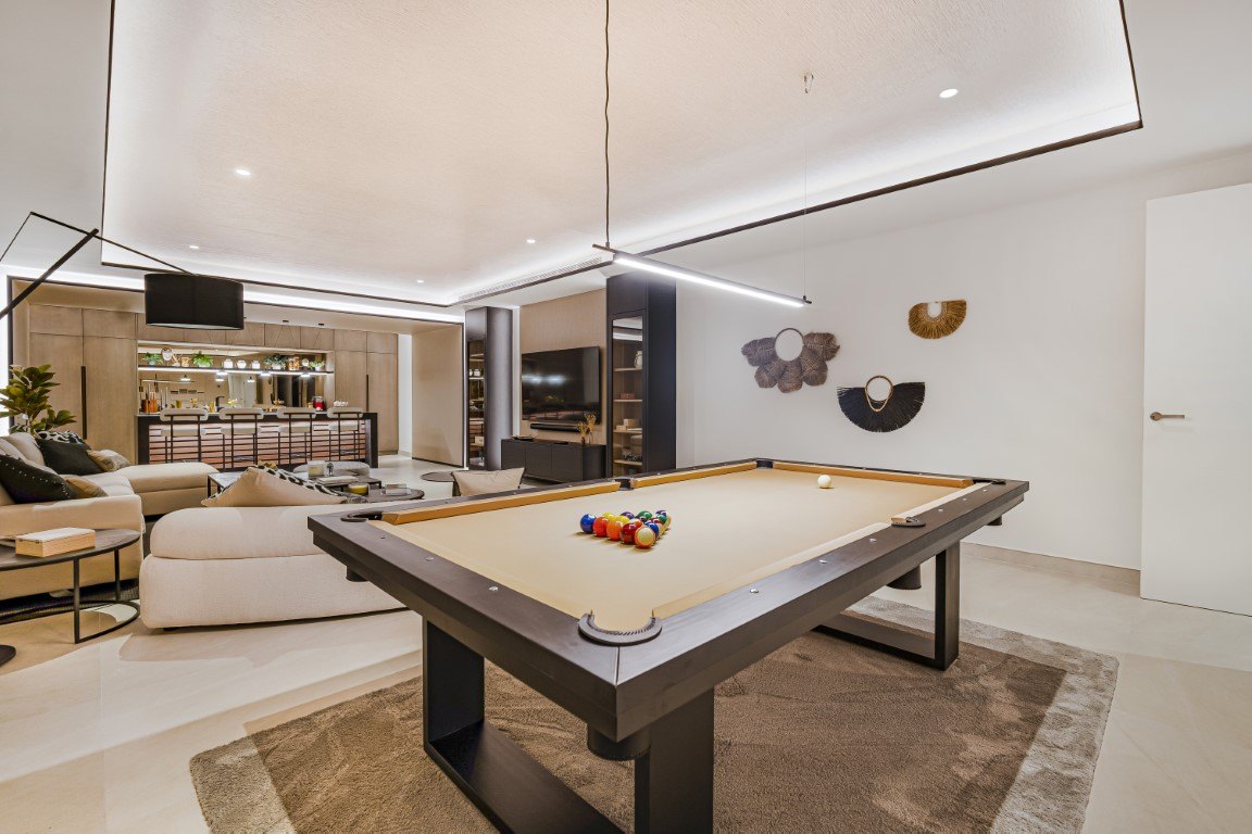 Stunning large contemporary style villa on Marbella's Golden Mile