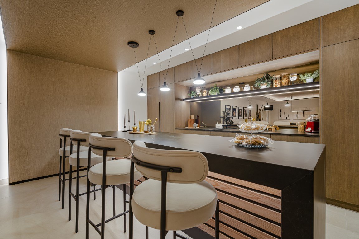 Stunning large contemporary style villa on Marbella's Golden Mile