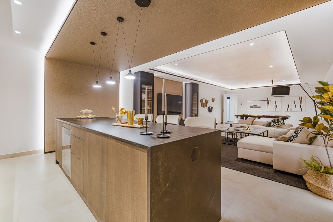 Stunning large contemporary style villa on Marbella's Golden Mile