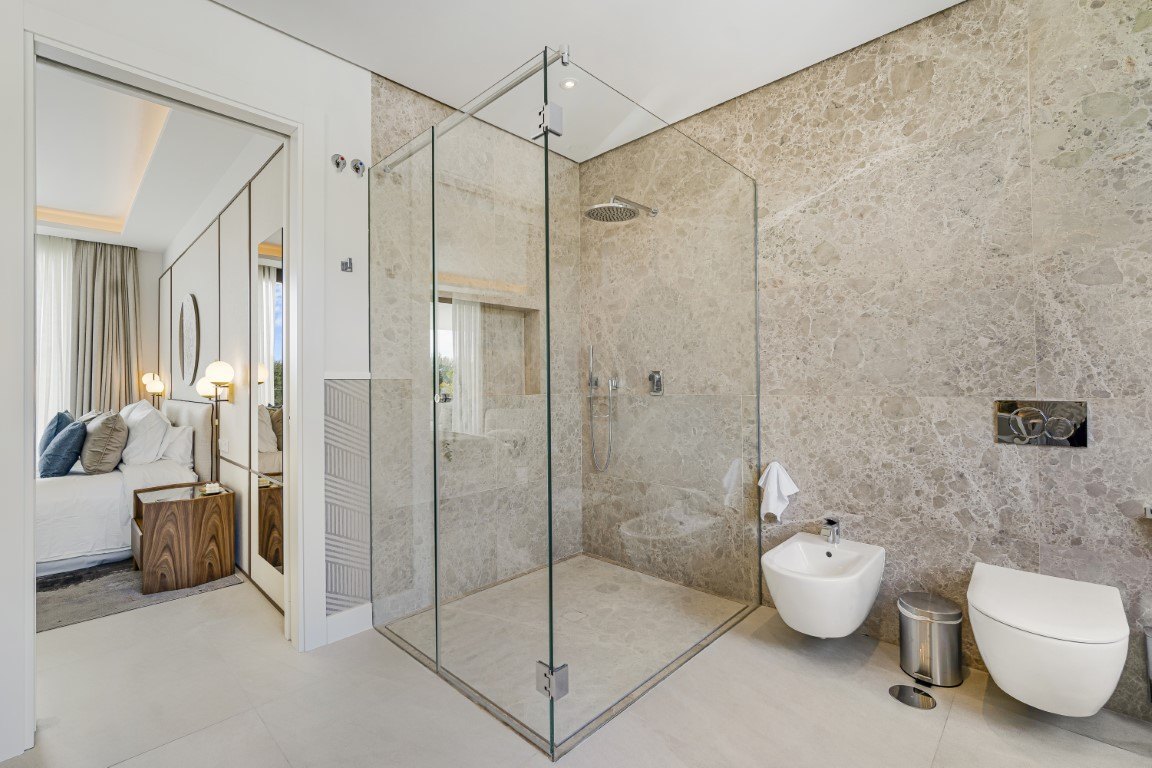 Stunning large contemporary style villa on Marbella's Golden Mile