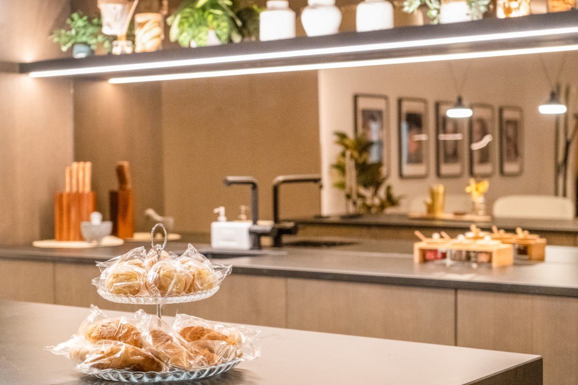 Stunning large contemporary style villa on Marbella's Golden Mile