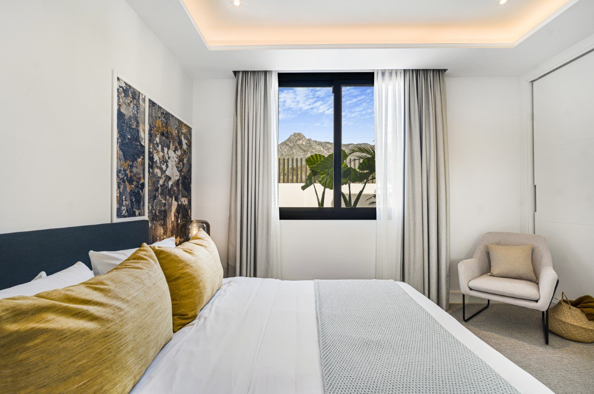 Stunning large contemporary style villa on Marbella's Golden Mile