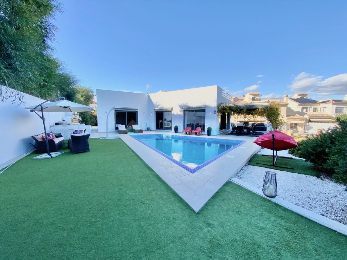 Villa for sale in El Faro, Mijas.