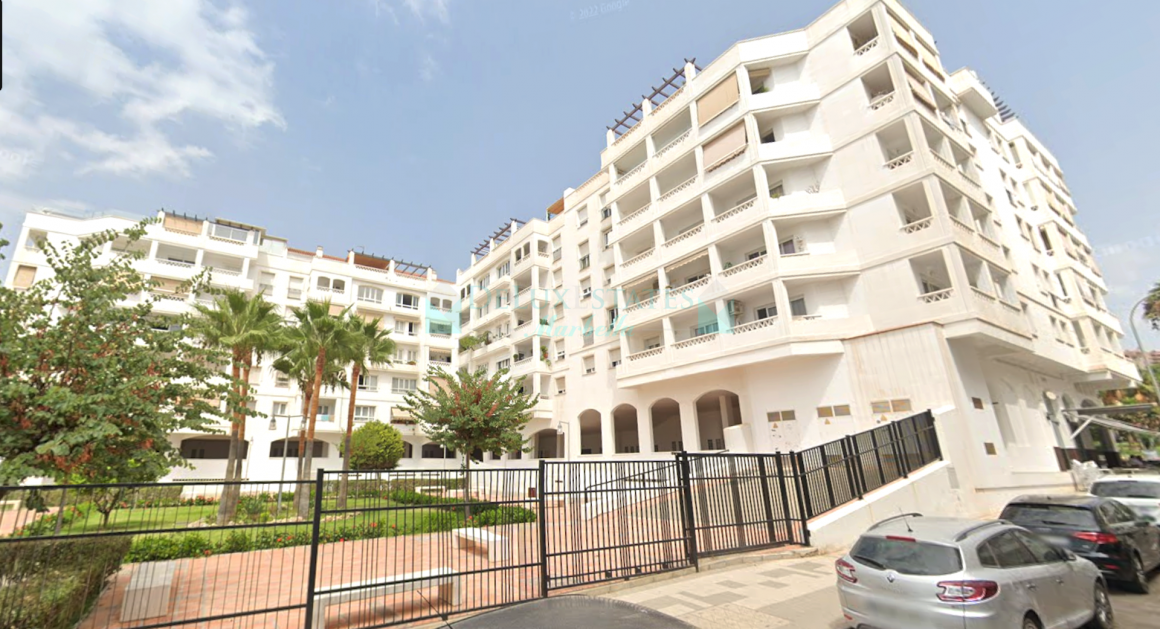 Apartment in La Campana, Nueva Andalucia