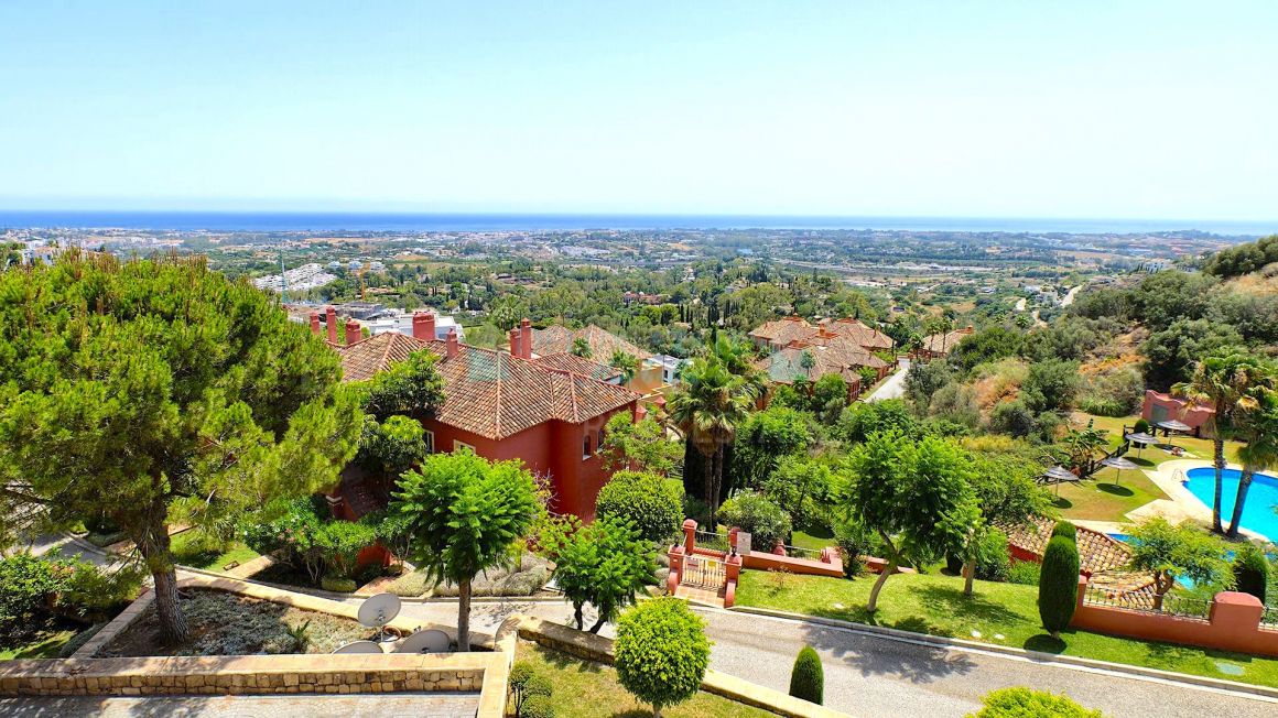 Ground Floor Apartment in Monte Halcones, Benahavis