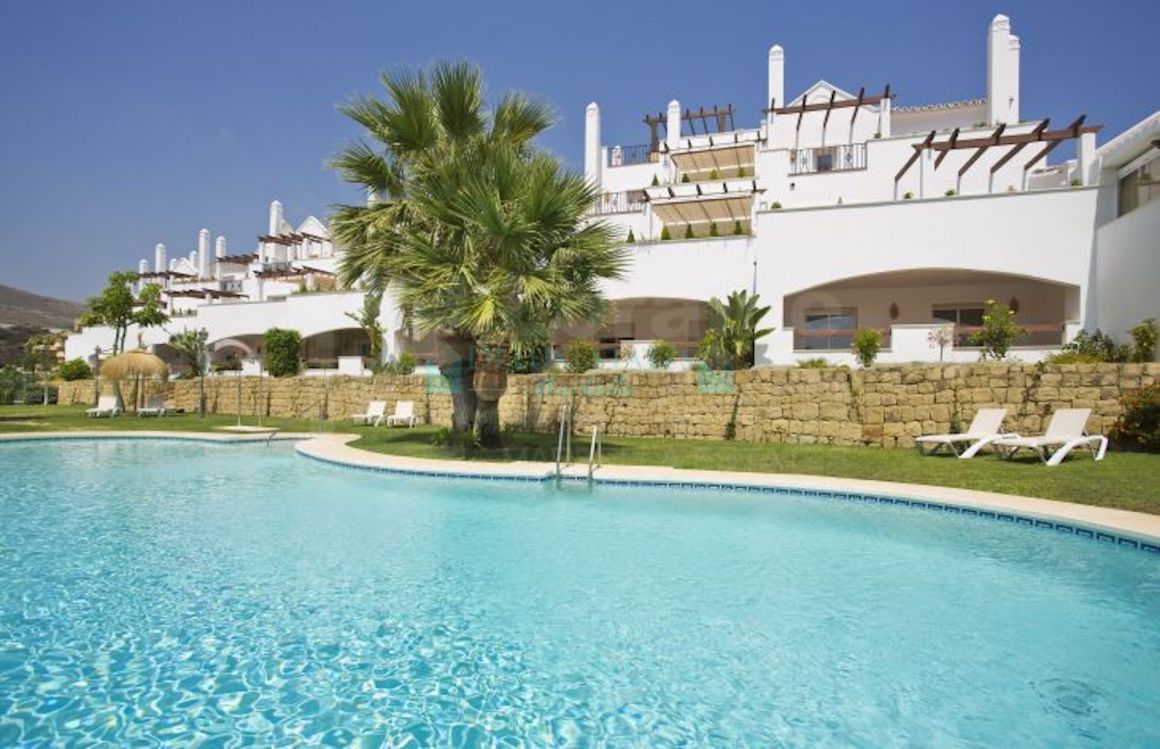 Top floor apartment for sale in Aloha Royal, Marbella