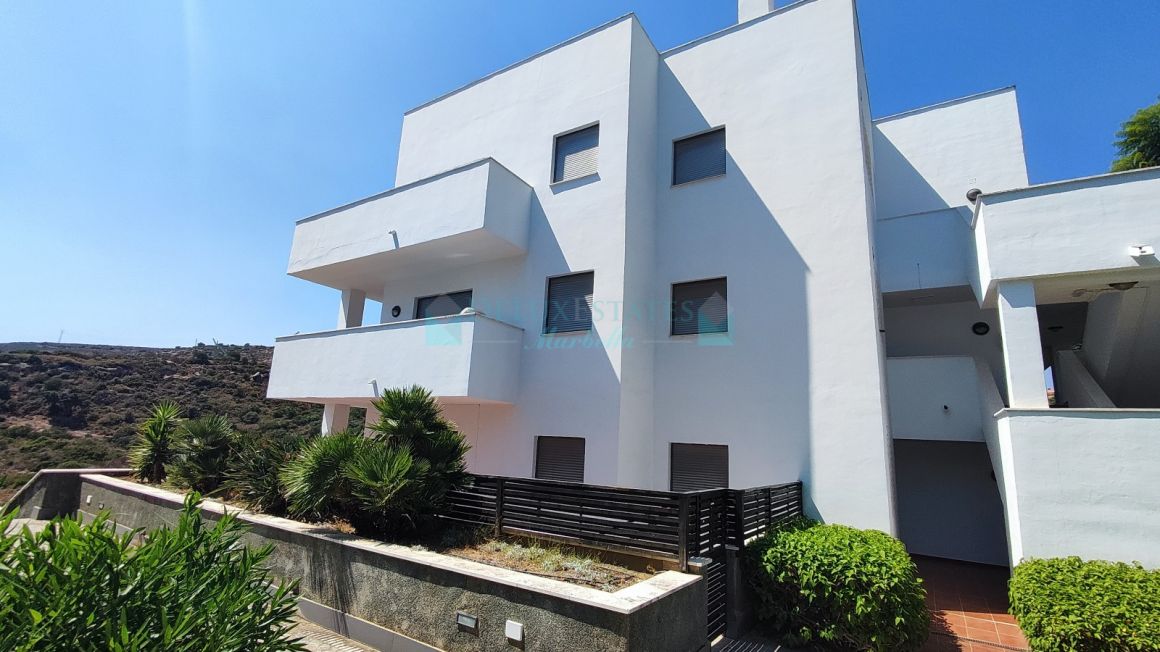 Stunning Seafront Apartment in Sotogrande with Gibraltar Views