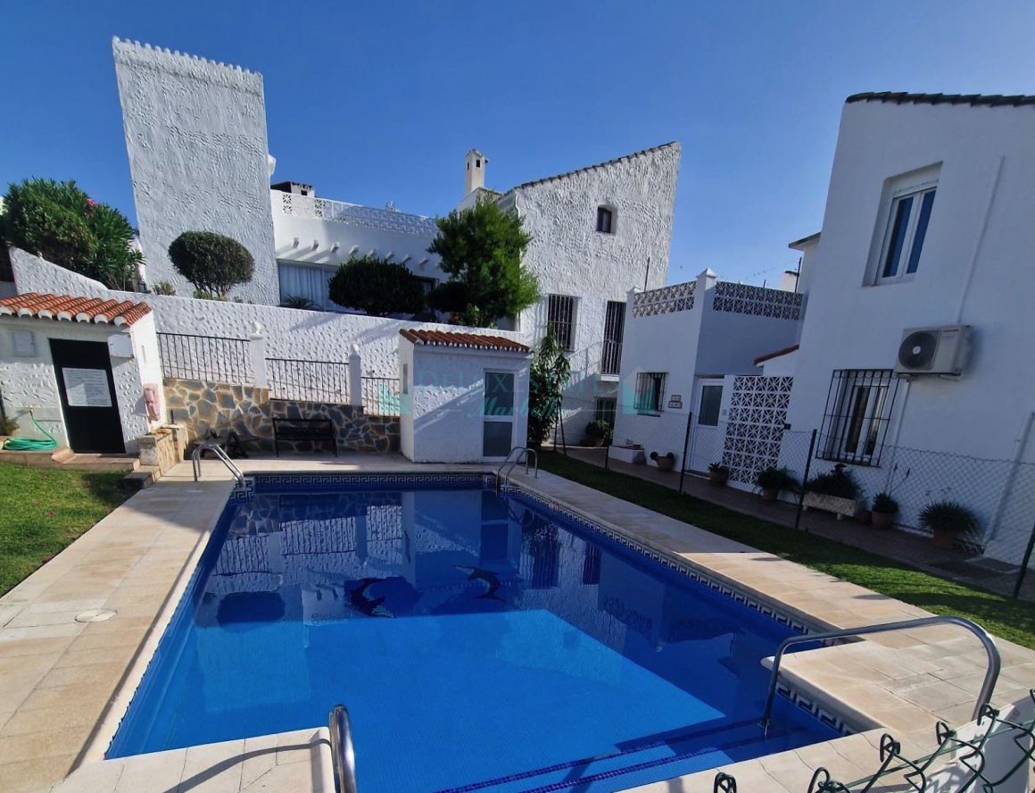 Cosy Furnished Townhouse in Las Lomas