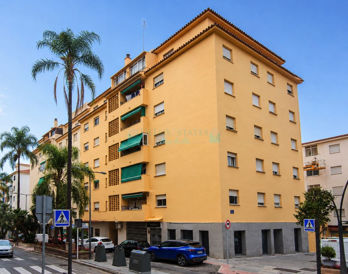 Spacious 3-Bedroom Apartment with Sea Views – Edf. Agustina Aragón