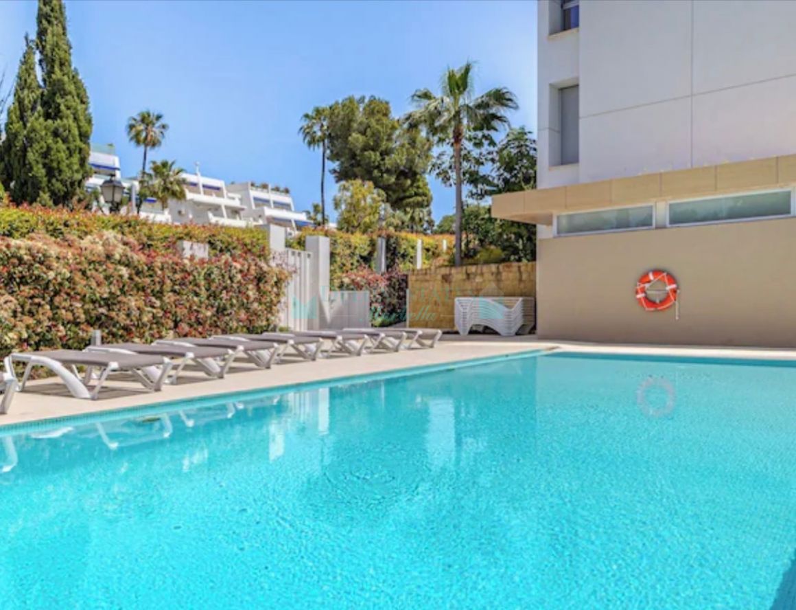 Apartment for rent in  Royal Banús, Nueva Andalucia