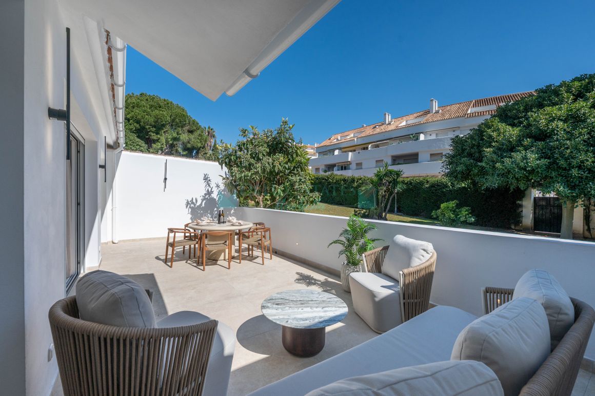 Completely Renovated Designer Ground Floor Apartment in Nueva Andalucía