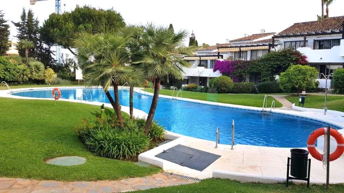 Penthouse for sale in  Sierra Blanca, Marbella Golden Mile