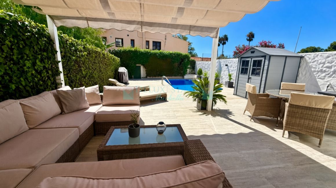Fully Renovated 2-Bedroom Ground-Floor Apartment with Private Pool