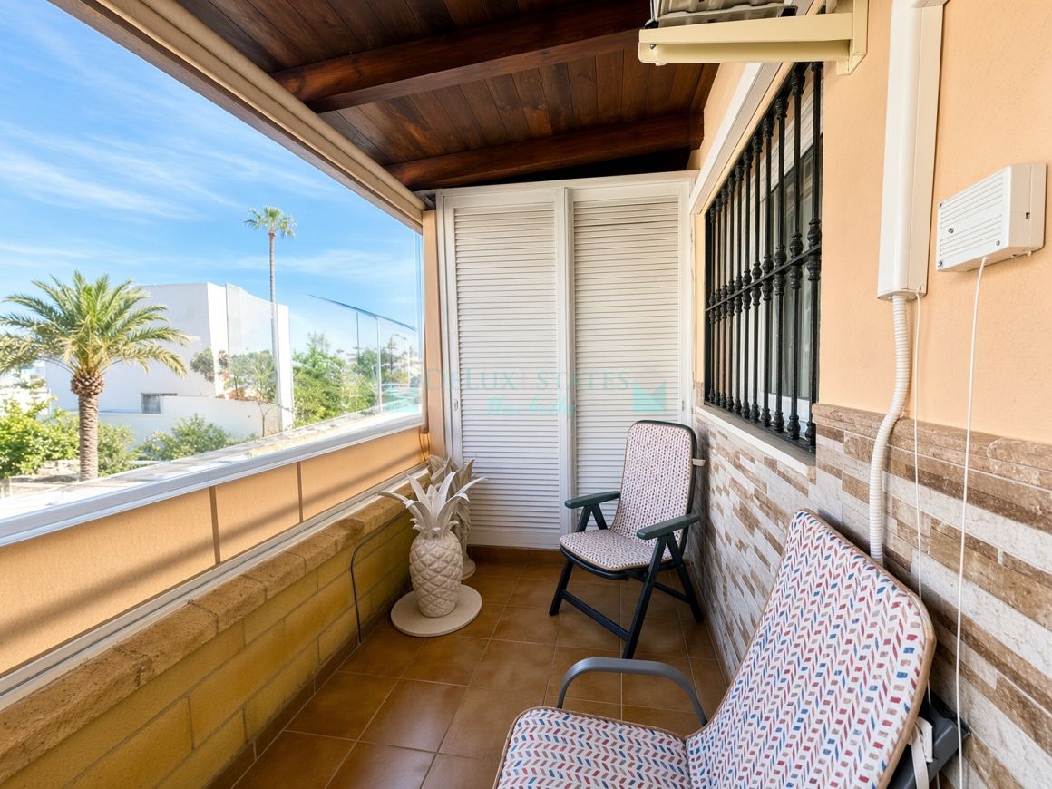 Bajo con Terraza de 15 m², Pérgola y Vestidor