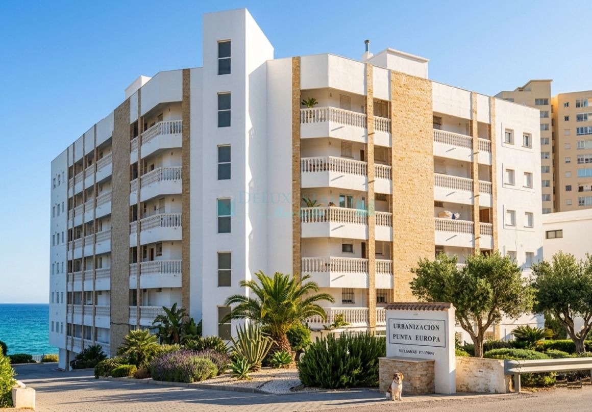 Beautiful Newly Renovated Ground Floor Apartment with Sea & Pool Views – Torreguadiaro