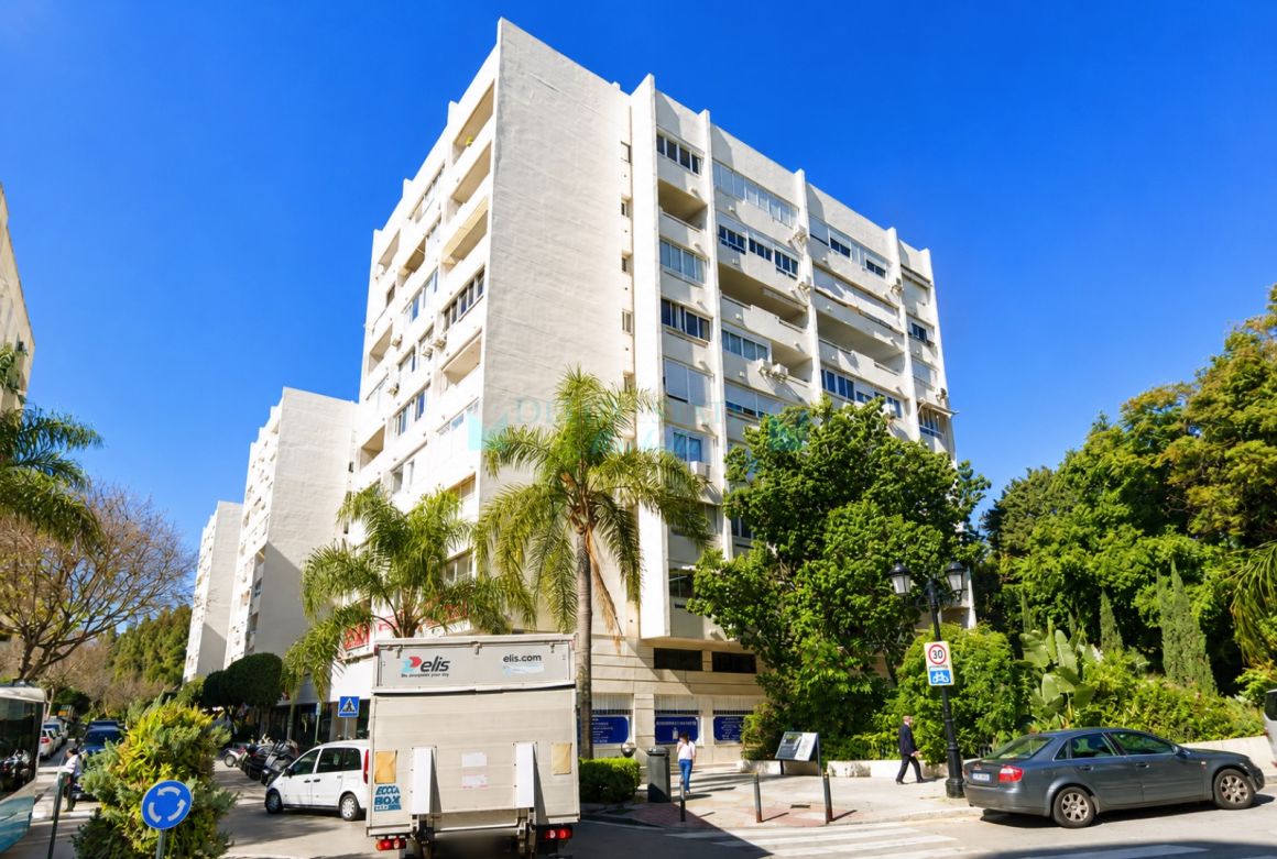 Bright 3-Bedroom Apartment in the Heart of Marbella