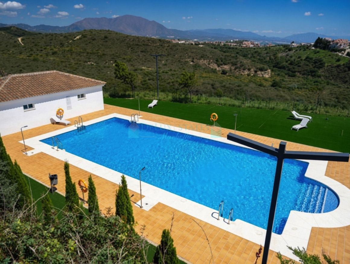 Beautiful 2-Bedroom Ground Floor Apartment with Private Terrace & Partial Sea Views