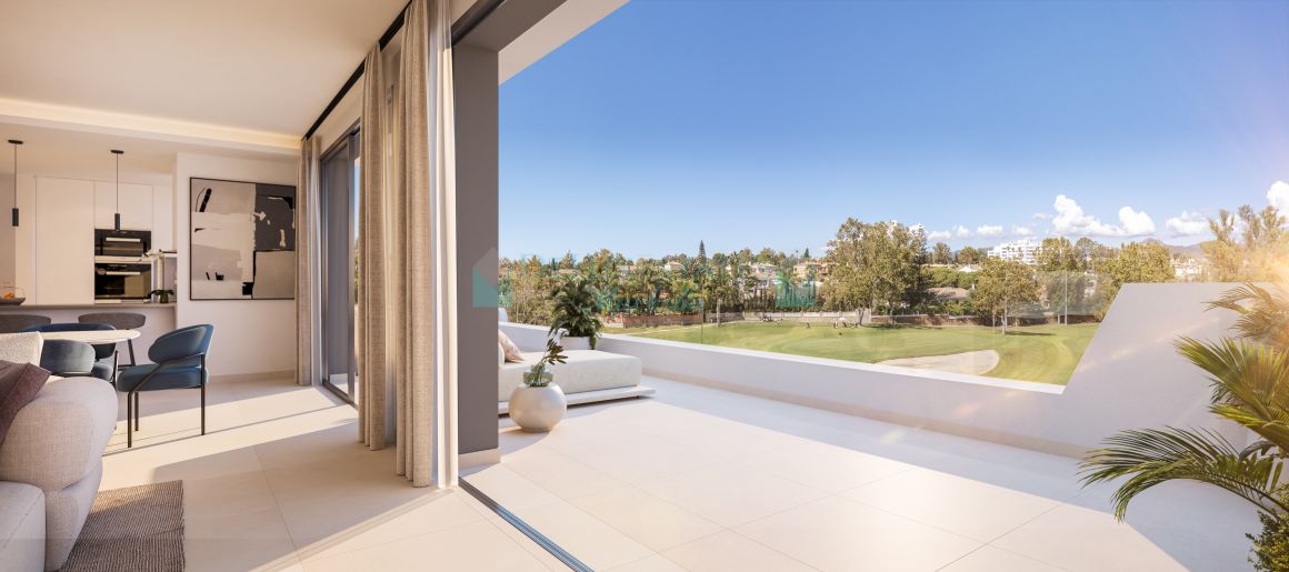 EN CONSTRUCCIÓN. Precioso duplex en PRIMERA LÍNEA DE GOLF en Guadalmina, Marbella