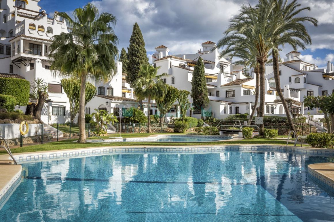 Ground Floor Apartment for sale in Nueva Andalucia