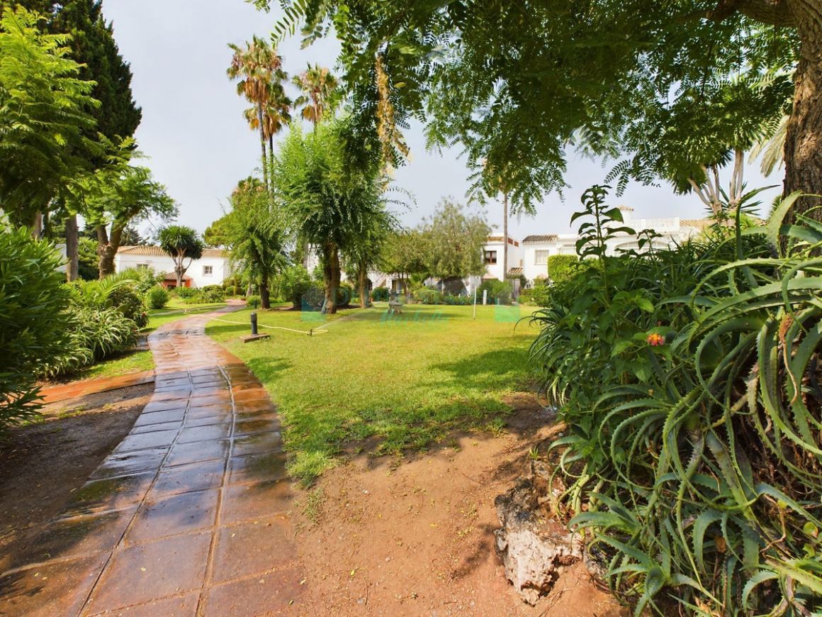 Town House in El Paraiso, Estepona