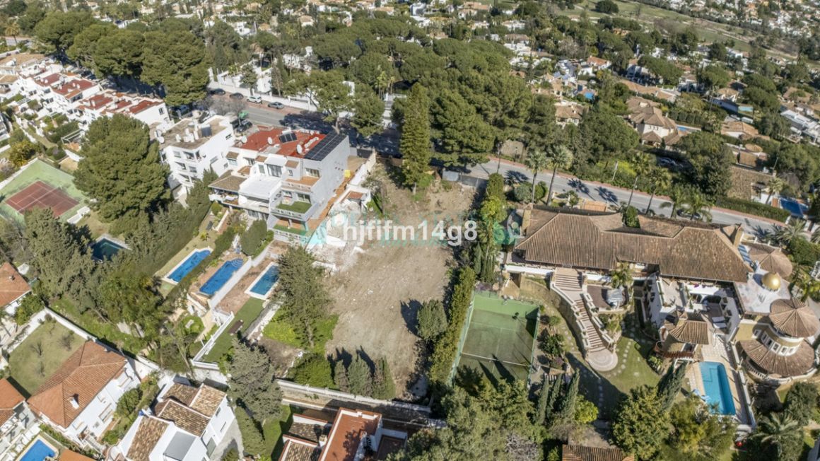 Plot for sale in Nueva Andalucia