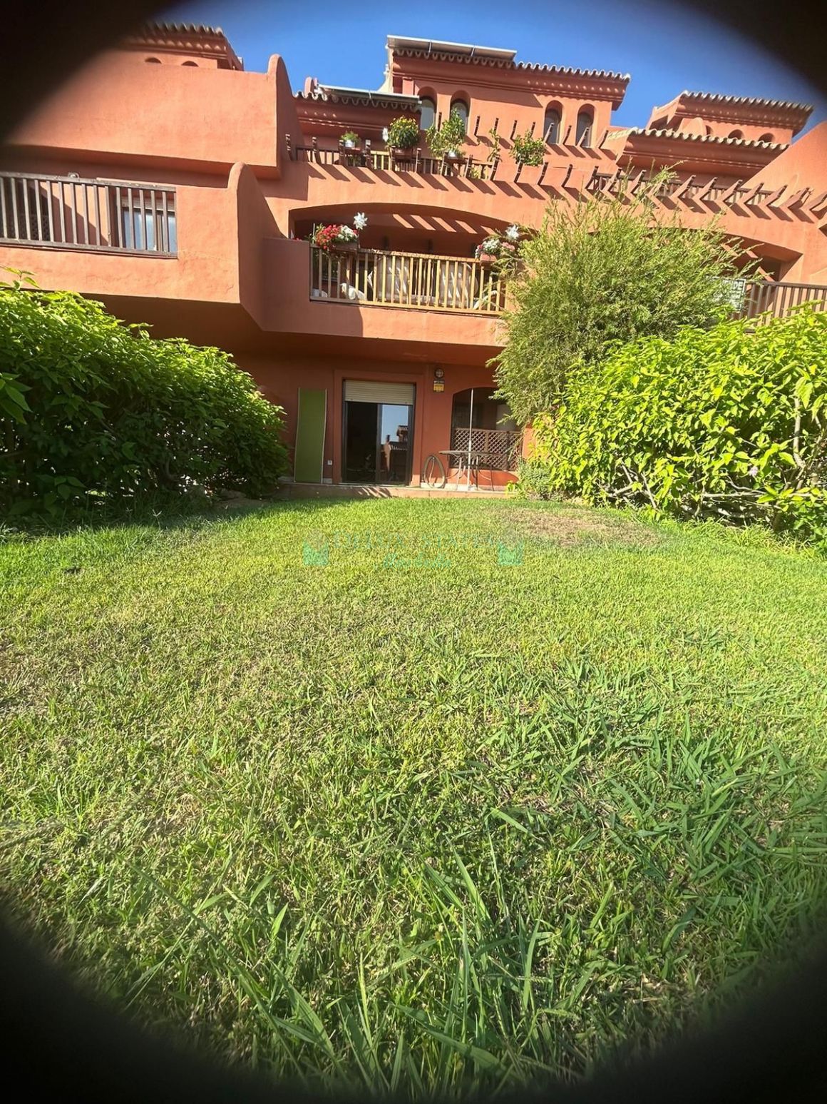 Apartamento Planta Baja en venta en Estepona