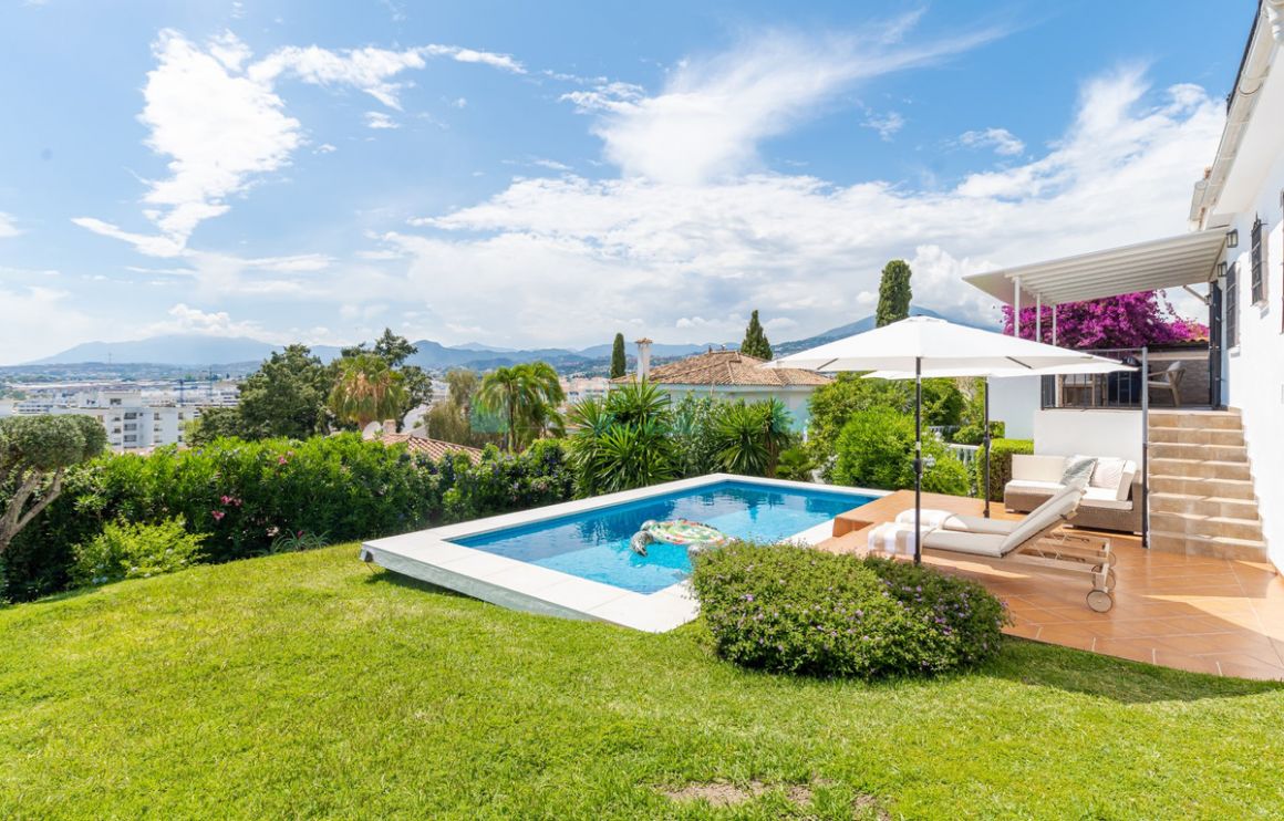Villa en alquiler en  La Campana, Nueva Andalucia