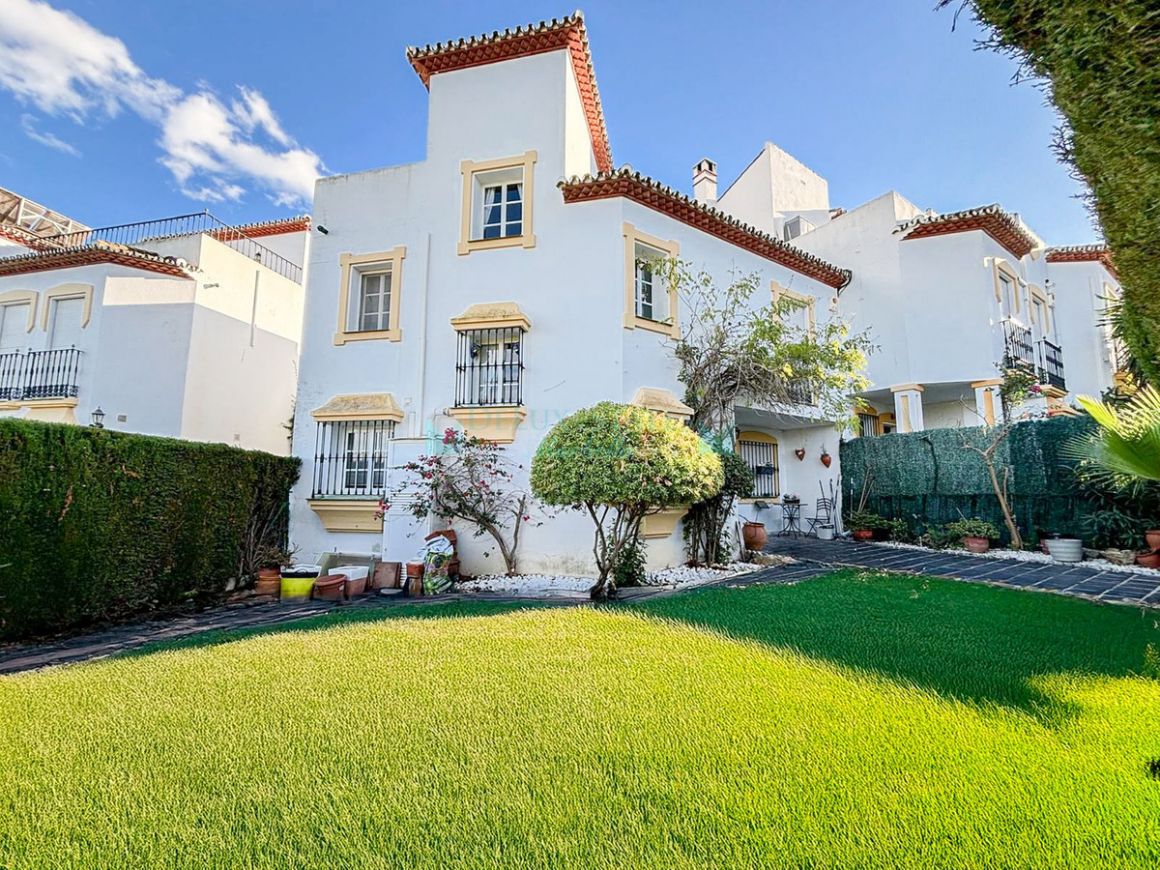 Semi Detached Villa for sale in  Bel Air, Estepona