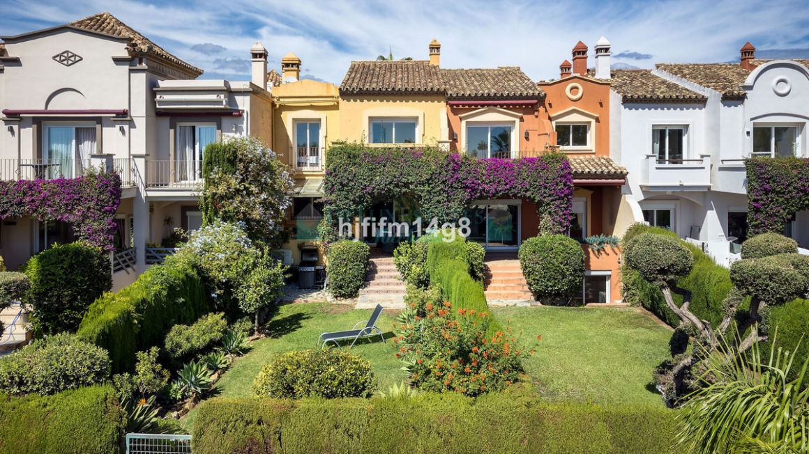 Town House in Nueva Andalucia