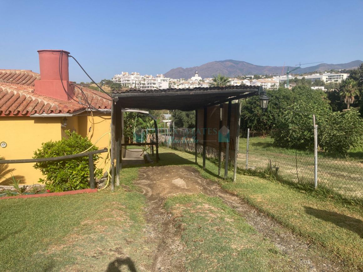 Villa en venta en Estepona