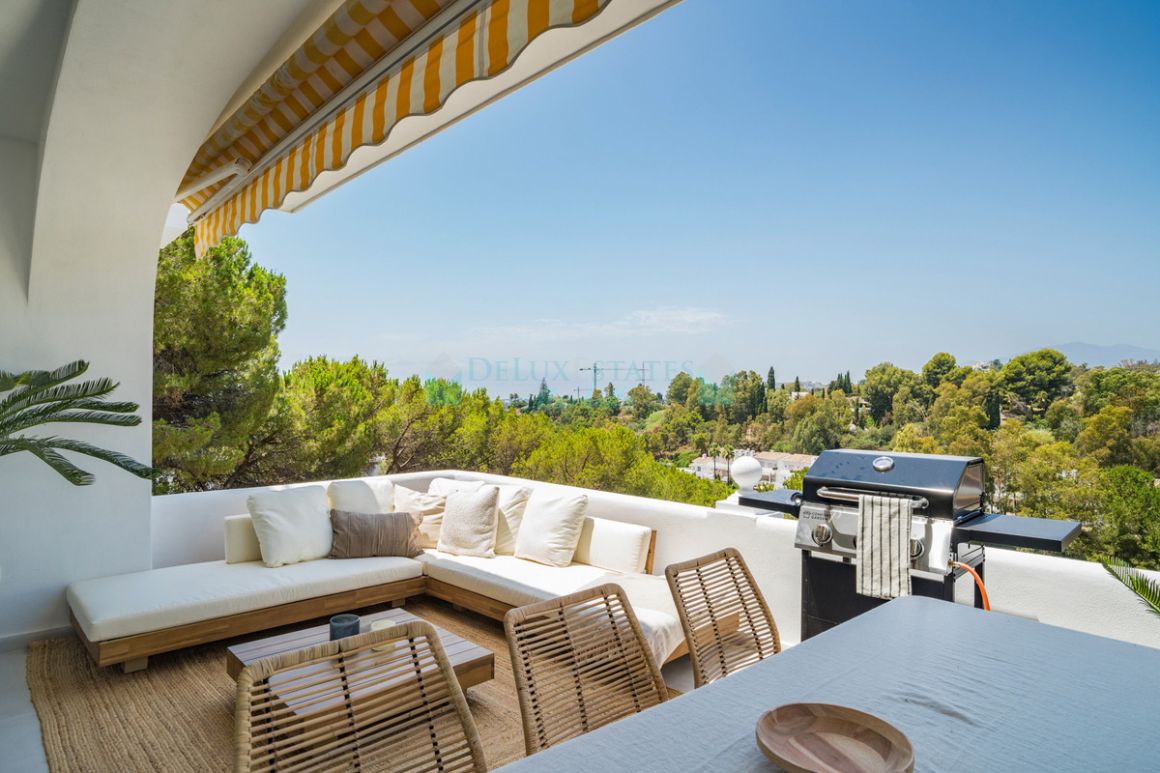 Apartamento Planta Baja en venta en  La Quinta, Benahavis