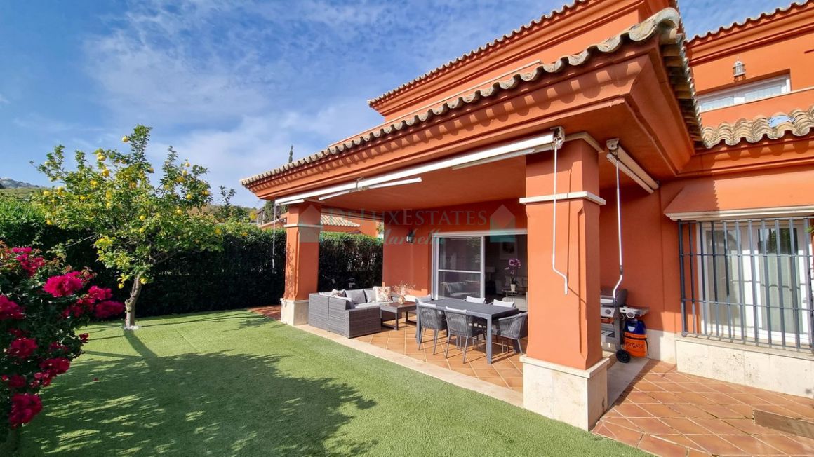Villa Pareada en alquiler en  Santa Clara, Marbella Este