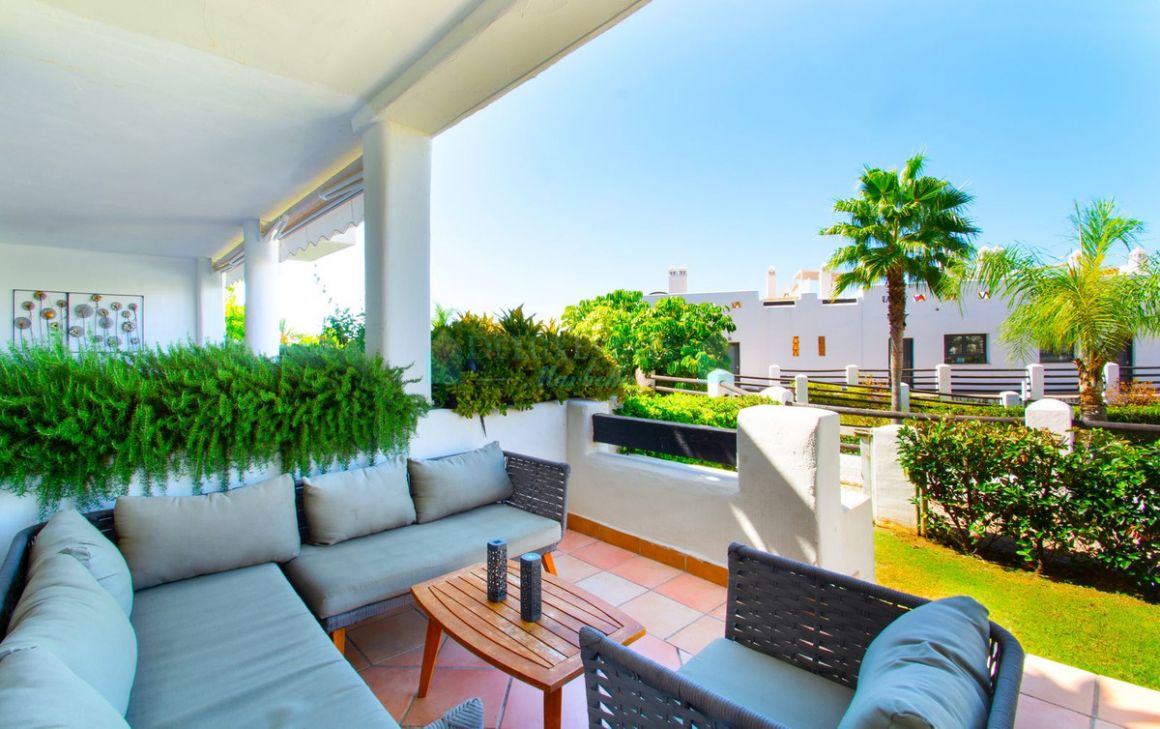 Ground Floor Apartment for sale in  Selwo, Estepona
