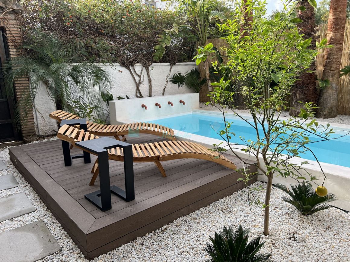 Semi Detached Villa for rent in Nueva Andalucia