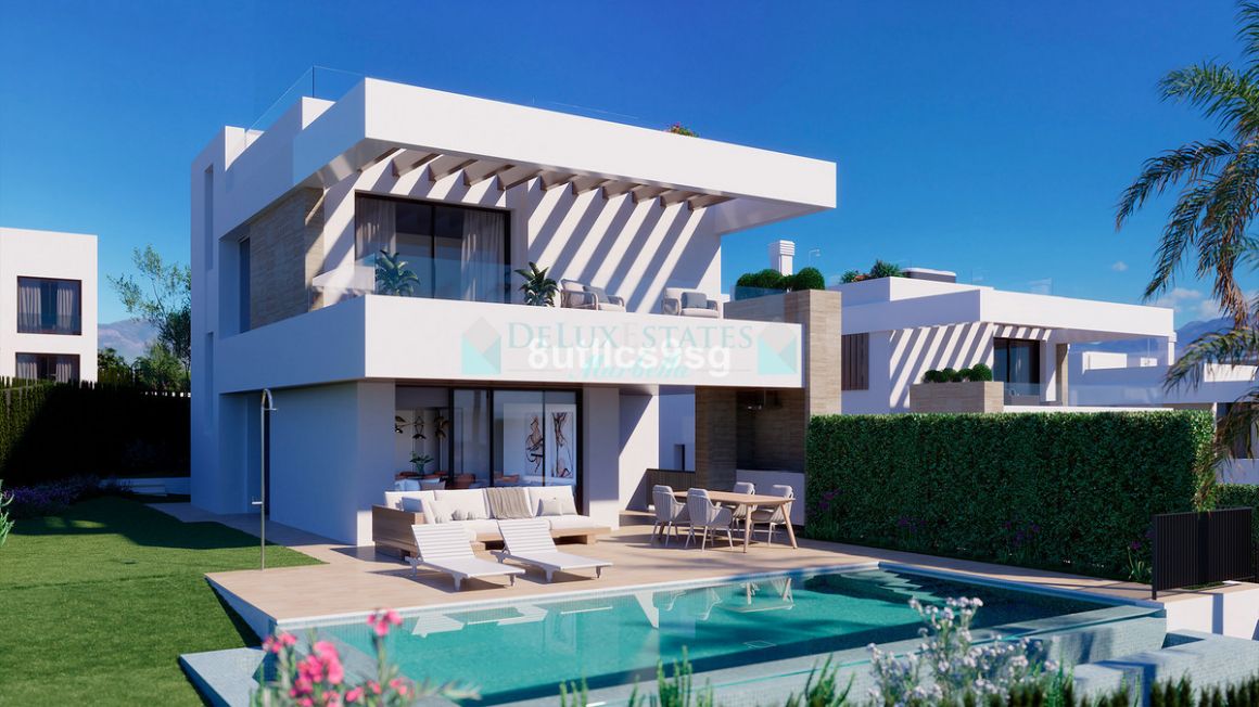 Villa for sale in  New Golden Mile, Estepona